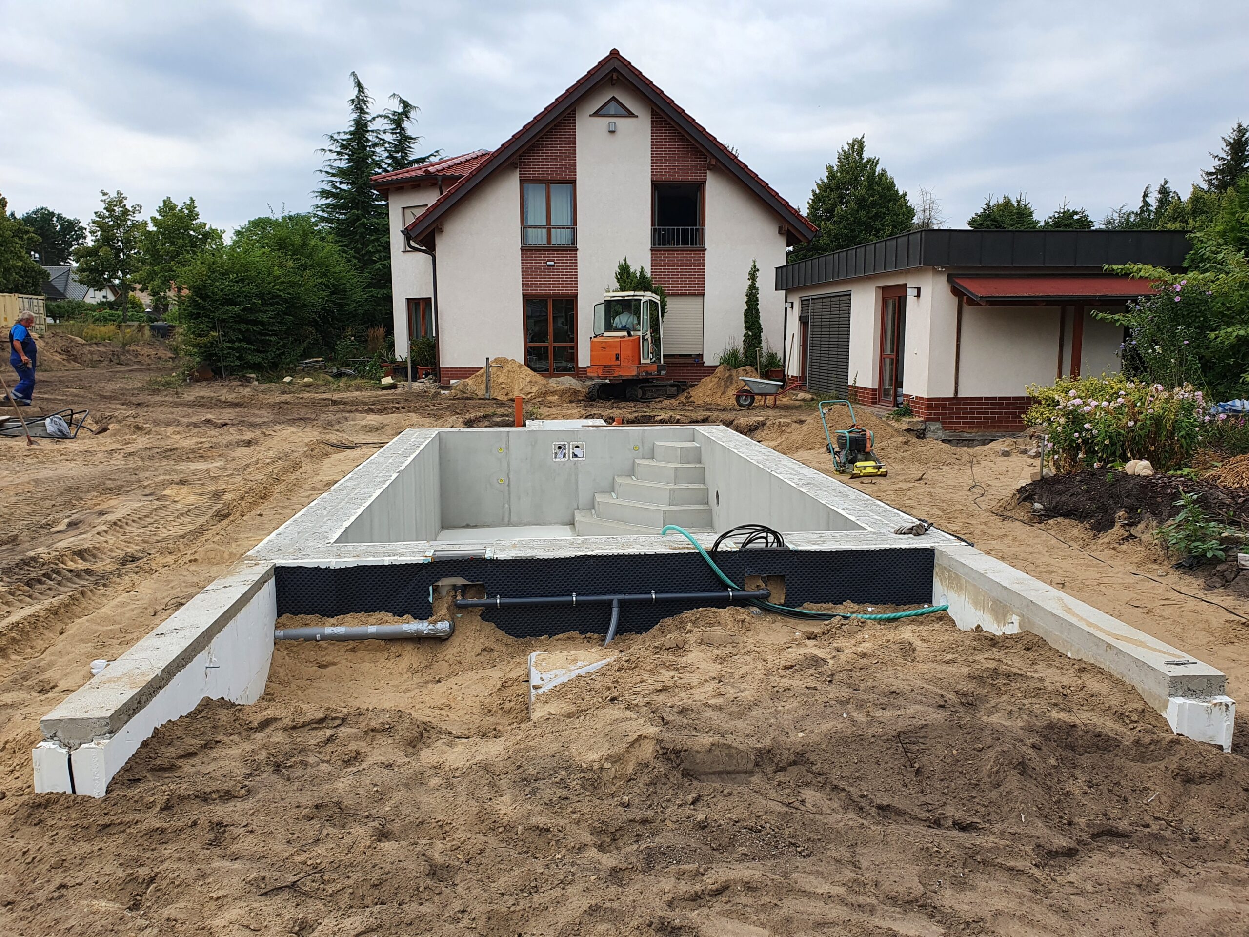 Rohbau Schwimmbecken